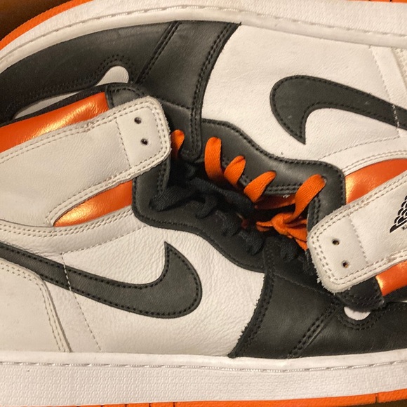 Only worn once size 12 - Picture 1 of 3